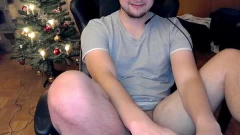 Snapshot of dirty_fun_boy chatting on December 16, 9:09 pm dirty_fun_boy online show from December 16, 9:09 pm