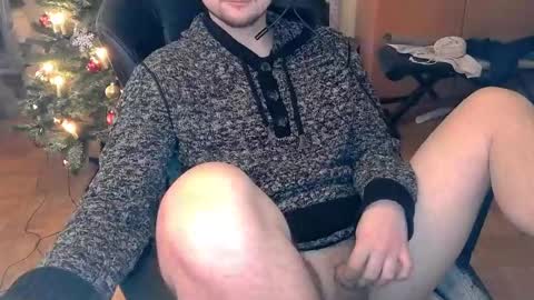 Snapshot of dirty_fun_boy chatting on December 27, 9:06 am dirty_fun_boy online show from December 27, 9:06 am