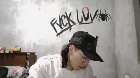 dirty model online show from April 4, 5:27 am