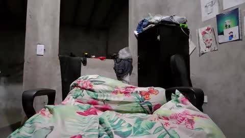 dirty model online show from April 20, 7:44 am