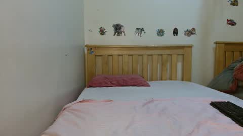 sisi and grovin online show from November 1, 11:23 am