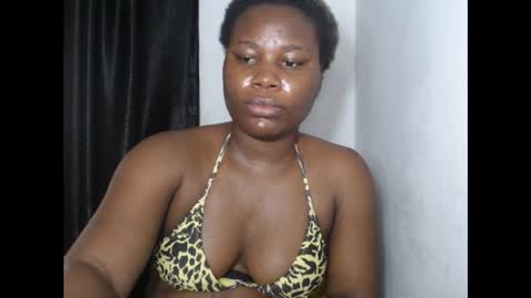 Snapshot of dirtyangel70 chatting on February 5, 7:02 am Dirtyangel online show from February 5, 7:02 am