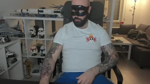 Snapshot of dirtybalws chatting on January 12, 10:12 pm Robert online show from January 12, 10:12 pm