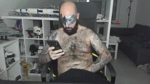 Snapshot of dirtybalws chatting on October 26, 2:06 am Robert online show from October 26, 2:06 am