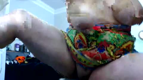 Snapshot of dirtydaisy1998 chatting on October 5, 5:22 pm Daisy Wylde online show from October 5, 5:22 pm