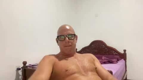 Dirtydanlondon online show from February 26, 2:27 pm