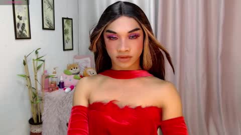 Snapshot of dirtyfag_faulkersons chatting on December 18, 9:59 am Ivana Yanna and Elisha online show from December 18, 9:59 am