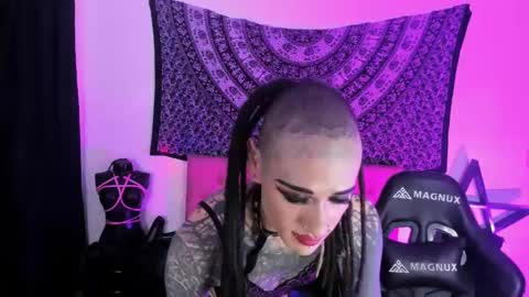 ONIX  online show from December 13, 3:05 am