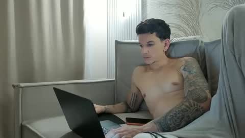 Snapshot of dirtyprettyboi chatting on May 20, 9:10 pm buy tokens with link online show from May 20, 9:10 pm