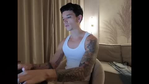 Snapshot of dirtyprettyboi chatting on June 2, 11:18 pm buy tokens with link online show from June 2, 11:18 pm