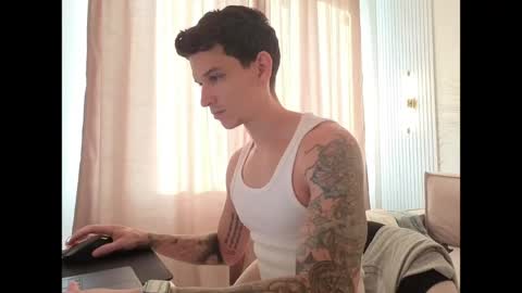 Snapshot of dirtyprettyboi chatting on June 4, 4:35 pm buy tokens with link online show from June 4, 4:35 pm