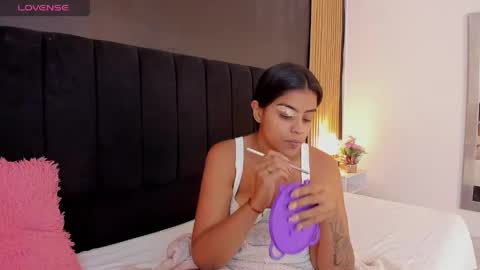 Soffie - Valentina - Yuya  Astro online show from April 22, 11:28 pm