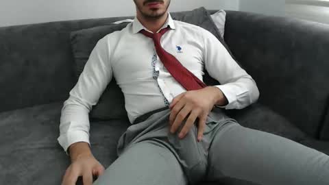 Snapshot of dirtyybooyy77 chatting on October 7, 9:28 am dirtyybooyy77 online show from October 7, 9:28 am