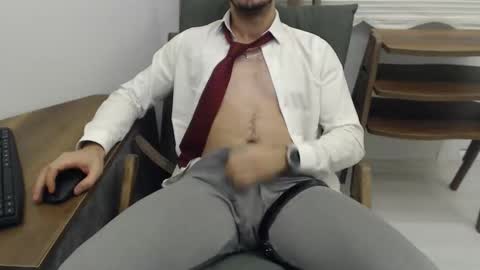 Snapshot of dirtyybooyy77 chatting on February 8, 11:41 pm dirtyybooyy77 online show from February 8, 11:41 pm