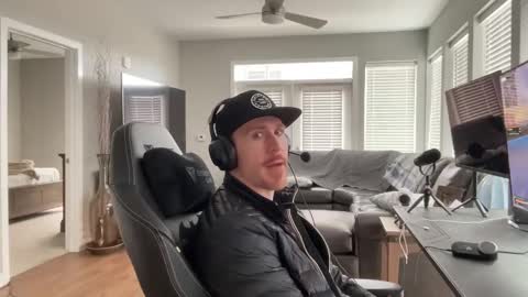 Snapshot of discgolf4life chatting on March 7, 7:27 pm JustinDulgeXXX online show from March 7, 7:27 pm