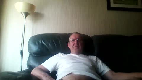 Snapshot of discovery63 chatting on May 19, 12:22 pm discovery63 online show from May 19, 12:22 pm
