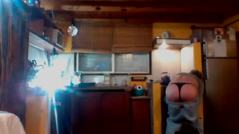 discretopasivo online show from August 8, 12:35 am