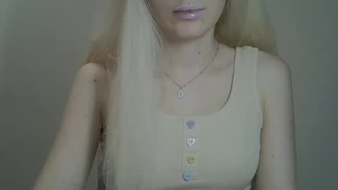 DitaMilton online show from December 25, 1:41 pm