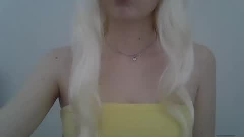 DitaMilton online show from February 10, 11:03 am