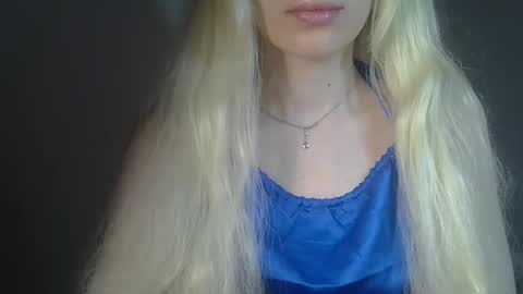 DitaMilton online show from February 17, 8:15 pm