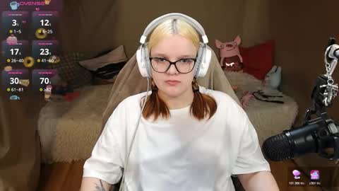 Snapshot of divamarisa chatting on November 23, 7:08 am Maria online show from November 23, 7:08 am