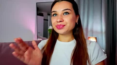 Snapshot of divetagrace chatting on November 4, 3:38 am Tia online show from November 4, 3:38 am