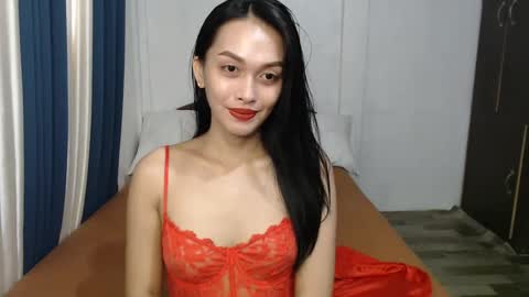 Snapshot of divina_graciaxx chatting on December 13, 4:11 am DIVINA online show from December 13, 4:11 am