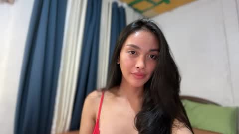 Snapshot of divina_graciaxx chatting on June 16, 1:25 pm DIVINA online show from June 16, 1:25 pm
