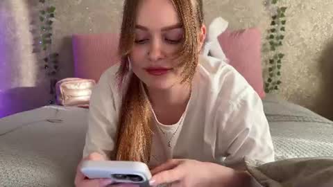 Snapshot of divine_hannah chatting on June 22, 4:15 pm Hannah online show from June 22, 4:15 pm