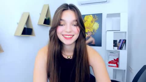 Snapshot of divineamour chatting on November 10, 10:25 am Hannah online show from November 10, 10:25 am