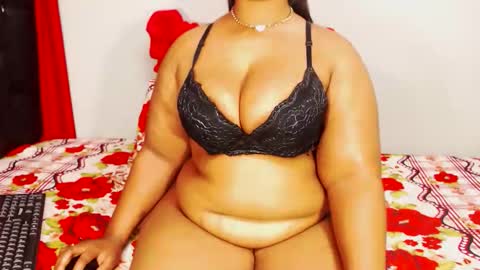 divinebooty93 online show from October 12, 6:23 am