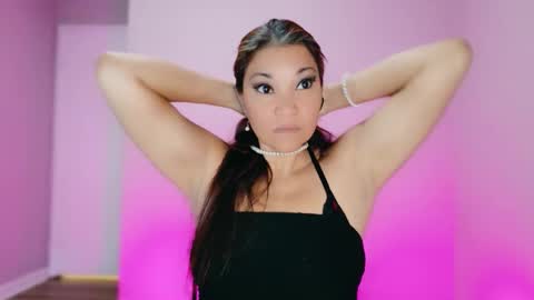 DivineLynn online show from October 24, 1:18 pm