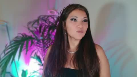 Snapshot of divinelynn chatting on July 12, 1:57 pm DivineLynn online show from July 12, 1:57 pm