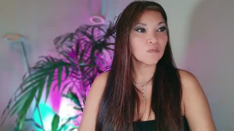 Snapshot of divinelynn chatting on July 15, 2:55 pm DivineLynn online show from July 15, 2:55 pm