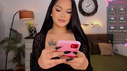 Snapshot of divinequeen chatting on October 11, 1:20 pm    online show from October 11, 1:20 pm