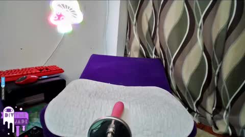 Jade Divyne online show from March 5, 1:10 am