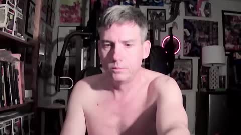 Snapshot of dix_handley_50 chatting on December 12, 2:59 am dix_handley_50 online show from December 12, 2:59 am