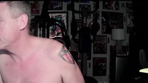 Snapshot of dix_handley_50 chatting on September 28, 4:29 am dix_handley_50 online show from September 28, 4:29 am