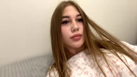 Stella online show from September 28, 5:29 pm