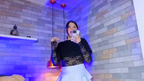 DixyPalmer online show from April 20, 7:04 pm