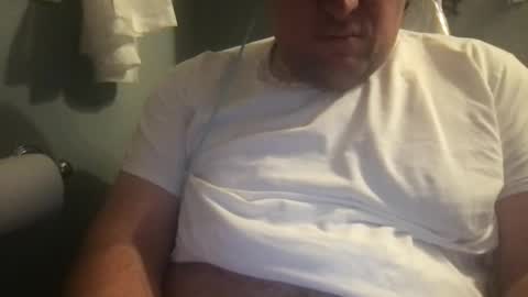Snapshot of dj_stud chatting on October 30, 5:31 am dj_stud online show from October 30, 5:31 am