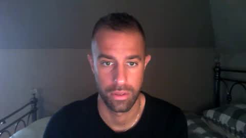 djay15013 online show from February 18, 9:43 am