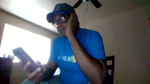 Snapshot of djbignuttsbrownass24 chatting on January 5, 7:28 pm djbignuttsbrownass24 online show from January 5, 7:28 pm