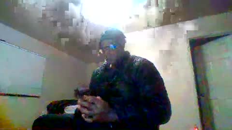 Snapshot of djbignuttsbrownass24 chatting on February 4, 4:05 am djbignuttsbrownass24 online show from February 4, 4:05 am