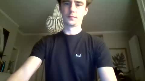 Snapshot of djlaytor chatting on December 18, 2:39 am DigitJT online show from December 18, 2:39 am