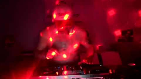 Snapshot of djnackt75 chatting on May 21, 12:28 am djnackt75 online show from May 21, 12:28 am