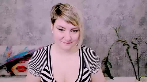 Snapshot of djullia chatting on May 2, 5:12 am djullia online show from May 2, 5:12 am