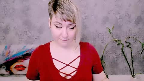 Snapshot of djullia chatting on May 15, 6:42 am djullia online show from May 15, 6:42 am