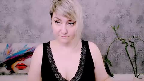 Snapshot of djullia chatting on June 26, 6:51 am djullia online show from June 26, 6:51 am