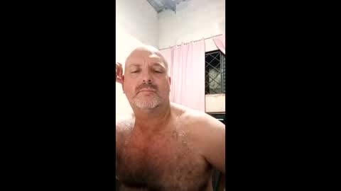 Snapshot of dllj1976 chatting on April 8, 2:55 am dllj1976 online show from April 8, 2:55 am